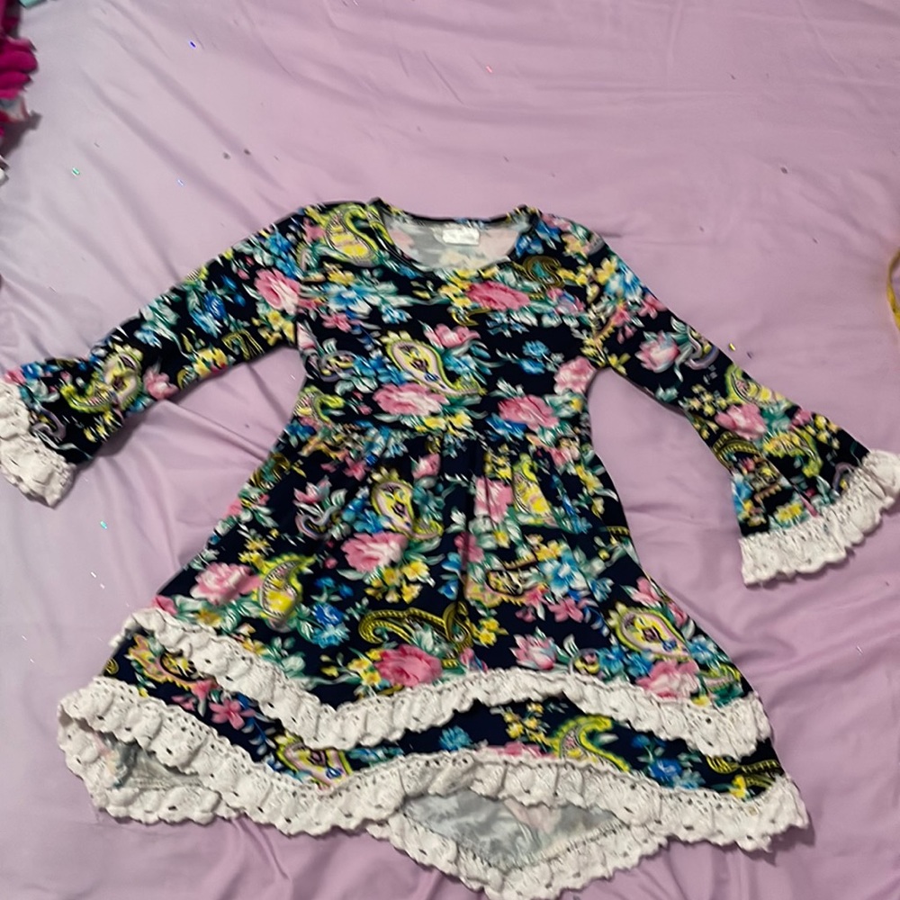 Super cute girls dress!
